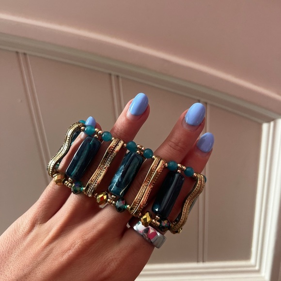 Elegant Gold and Blue Beaded Bracelet NWT - Picture 2 of 5